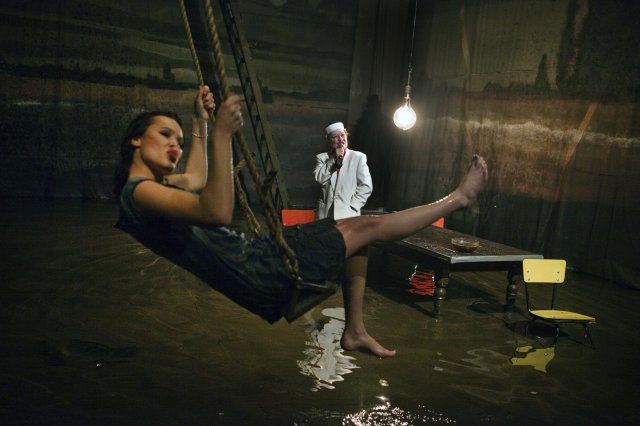 Water, regie David Geysen, vlnr Ellen Parren en Geert de Jong (foto Leo van Velzen)